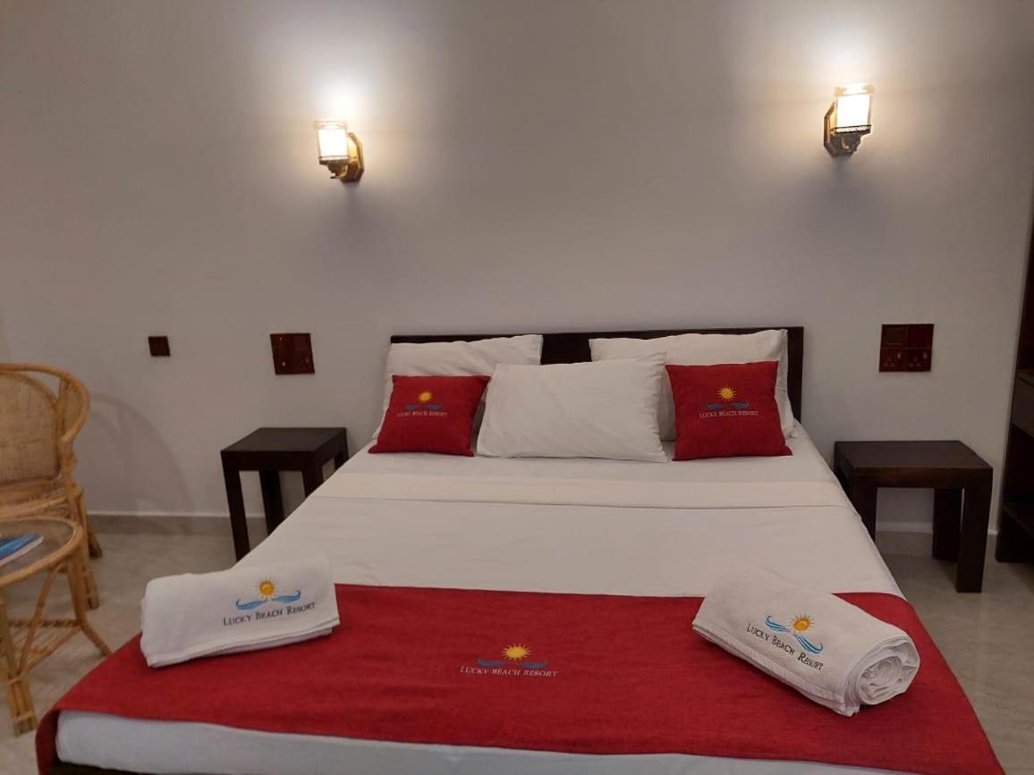 Lucky Beach Resort Trincomalee Exterior photo